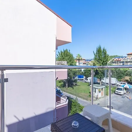 Near To Center And アパート *